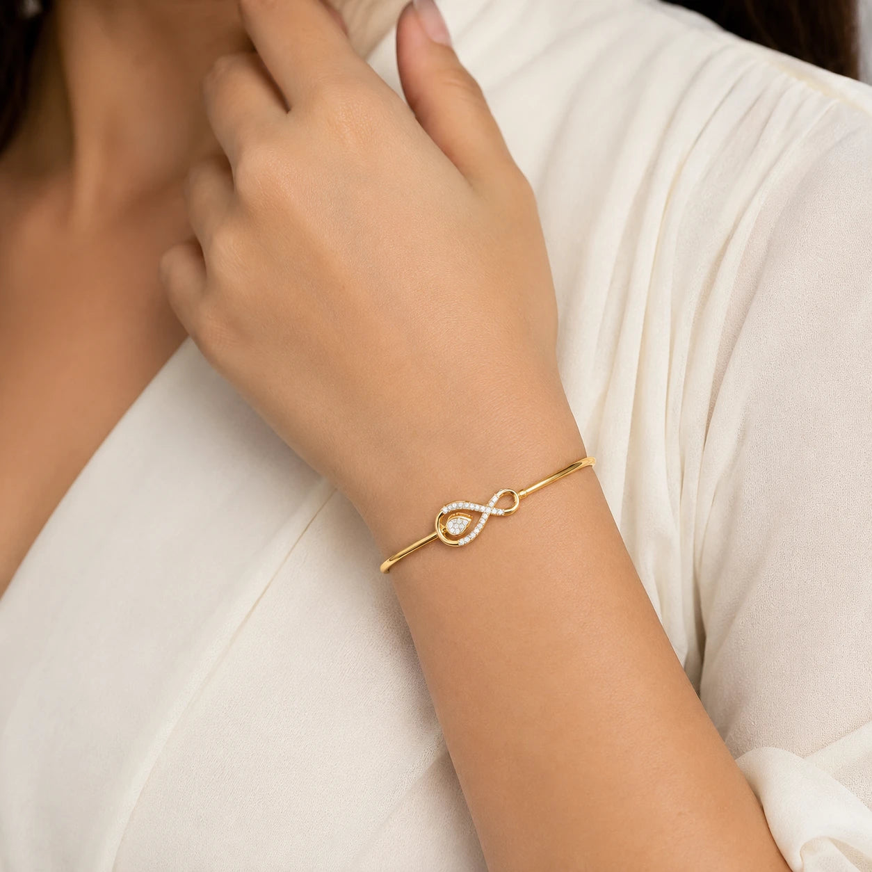 Fenia Infinity 18K Gold Plated Moissanite Diamond Bracelet